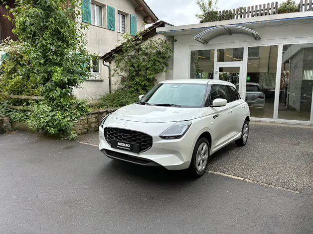 Suzuki Swift 1.2 Sakura Hybrid 4x4