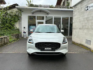 Suzuki Swift 1.2 Sakura Hybrid 4x4