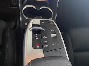 BMW X1 25e xDrive paddles