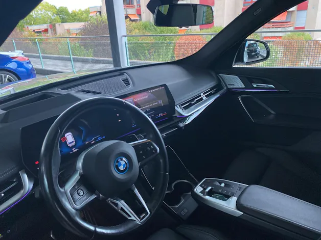 BMW X1 25e xDrive paddles