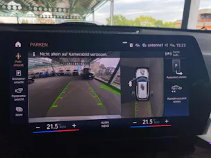 BMW X1 25e xDrive paddles