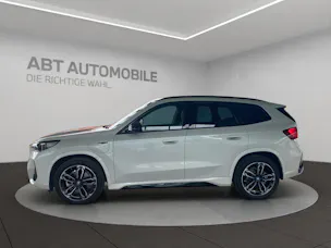 BMW X1 25e xDrive paddles