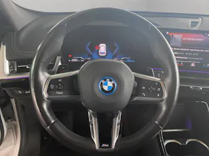 BMW X1 25e xDrive paddles