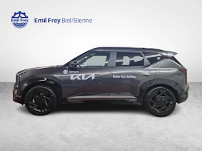 https://vehicle.imgix.net/4411857/39797908-d167-47ae-9d87-44532beb1a3c.jpg