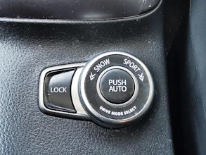 https://vehicle.imgix.net/4411875/5dedf38b-2de5-4ee1-a8d0-803be26ed6d8.jpg