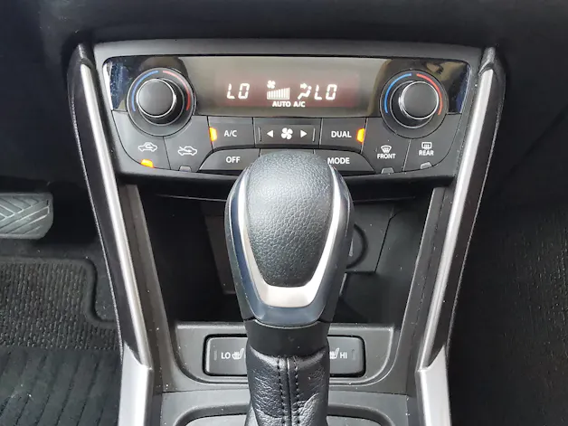 Suzuki S-Cross 1.5 Compact Top Hybrid 4x4