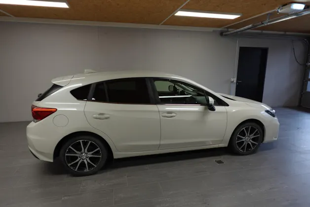 Subaru Impreza 2.0i Swiss Plus