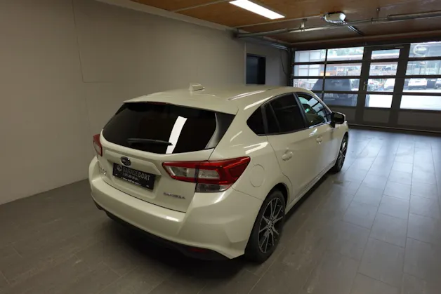 Subaru Impreza 2.0i Swiss Plus