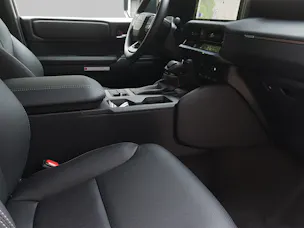 Toyota Land Cruiser 2.8 D 48V Style