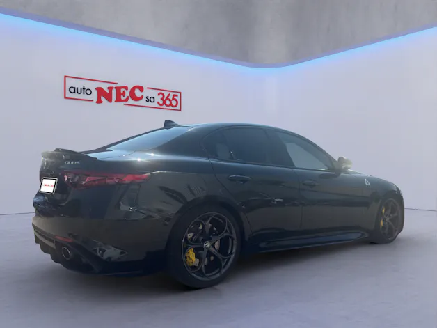Alfa Romeo Giulia 2.9 V6 Biturbo Quadrifoglio