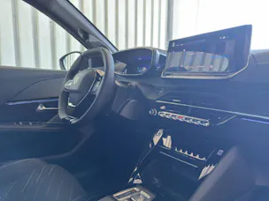 PEUGEOT 208 1.2 Hybrid 145 GT Exclusive
