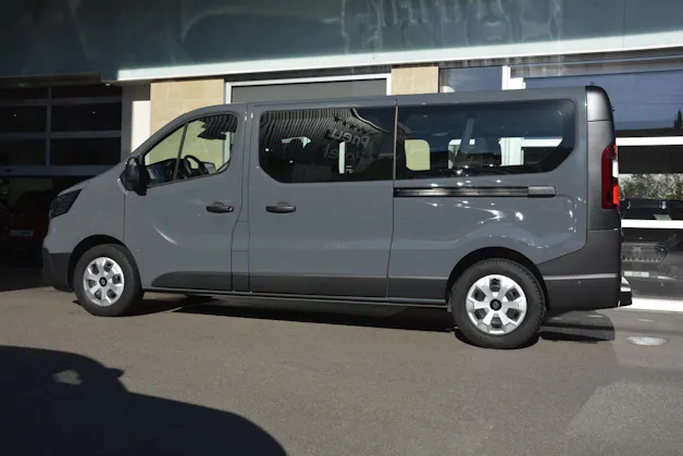 RENAULT Trafic Grand Passenger 2.0 dCi Blue 150 evolution