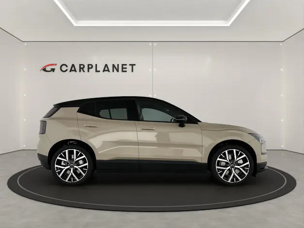 Volvo EX30 P8 AWD