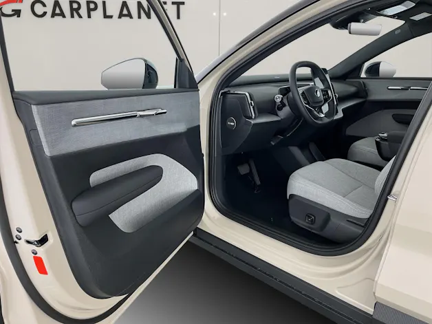 Volvo EX30 P8 AWD
