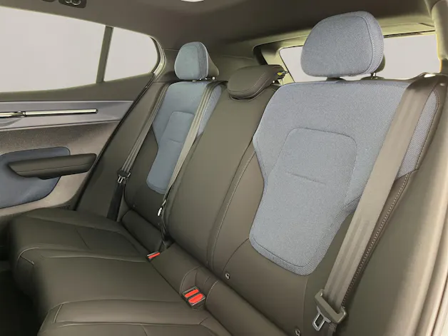 Volvo EX30 P8 AWD