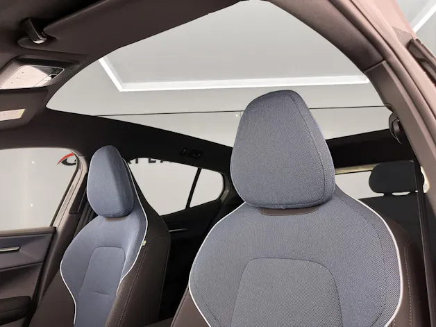 Volvo EX30 P8 AWD