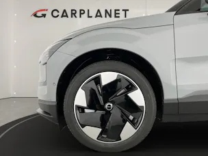 VOLVO EX30 P8 AWD