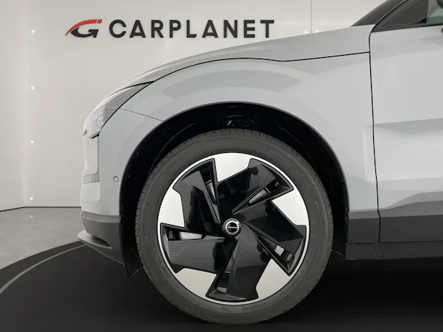Volvo EX30 P8 AWD