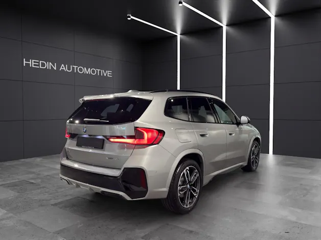 BMW X1 23d xDrive paddles