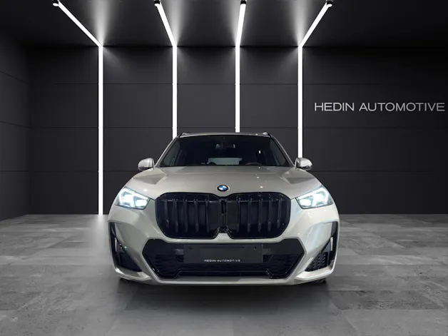 BMW X1 23d xDrive paddles