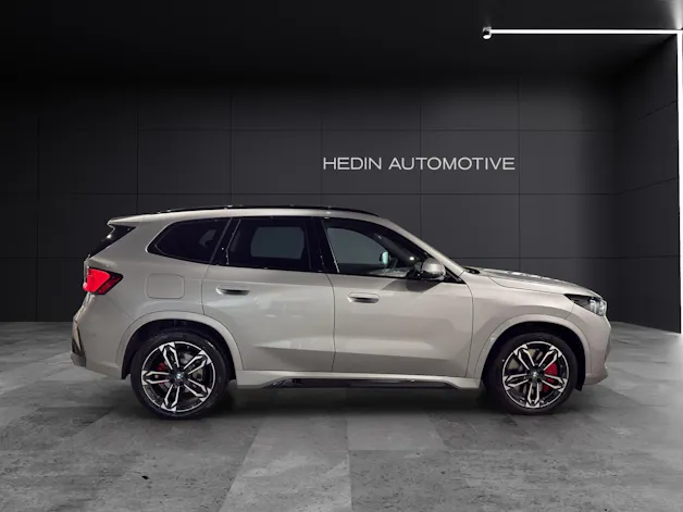 BMW X1 23d xDrive paddles
