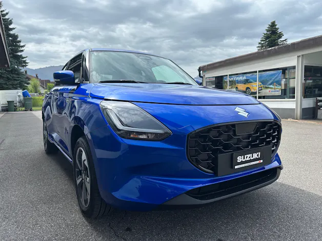 Suzuki Swift 1.2 Sakura Top Hybrid 4x4