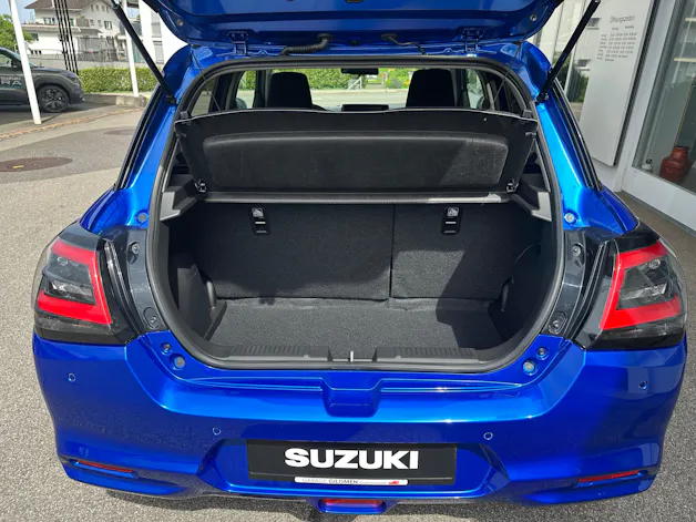 Suzuki Swift 1.2 Sakura Top Hybrid 4x4
