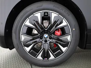 BMW iX xDrive60