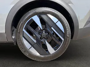 PEUGEOT 408 1.2 Hybrid GT Exclusive