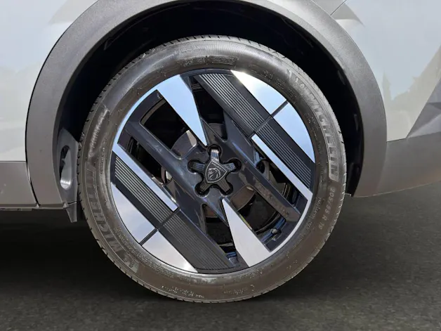 Peugeot 408 1.2 Hybrid GT Exclusive