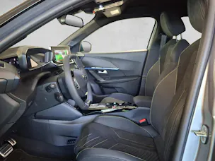 PEUGEOT 2008 e-GT 54kWh