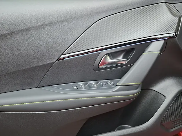 Peugeot 208 1.2 Hybrid 145 GT Exclusive