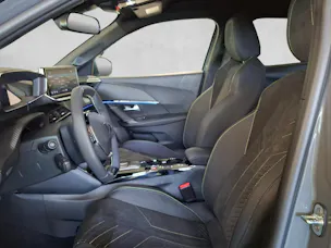 PEUGEOT 2008 1.2 Hybrid 145 GT Exclusive