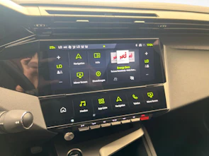 Fahrzeugbild PEUGEOT 408 1.6 PHEV 240 Allure