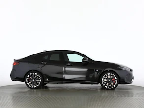 https://vehicle.imgix.net/4412143/cfcb4ffe-d269-4206-92e4-0f7cc1262f06.jpg