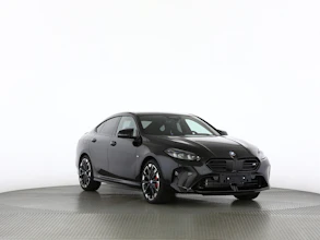 https://vehicle.imgix.net/4412143/dabc1d2a-b062-4dc8-80fe-f826c07a3376.jpg