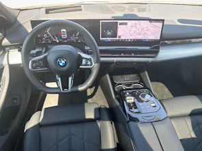 Fahrzeugbild BMW 520d xDrive Touring