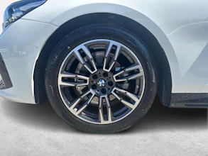 https://vehicle.imgix.net/4412192/4744bb05-eb4d-47b6-a249-b8db6620a65f.jpg