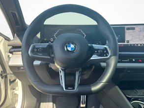 https://vehicle.imgix.net/4412192/8813647d-a418-4da0-b24a-4fa3d96f6253.jpg