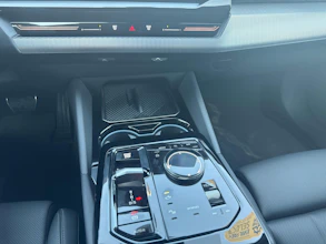 https://vehicle.imgix.net/4412192/ed94ac62-c412-4a6b-9011-18746a3cb970.jpg