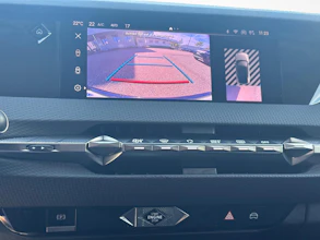 https://vehicle.imgix.net/4412216/0563a84f-8659-4a88-af87-7656096e7af6.jpg