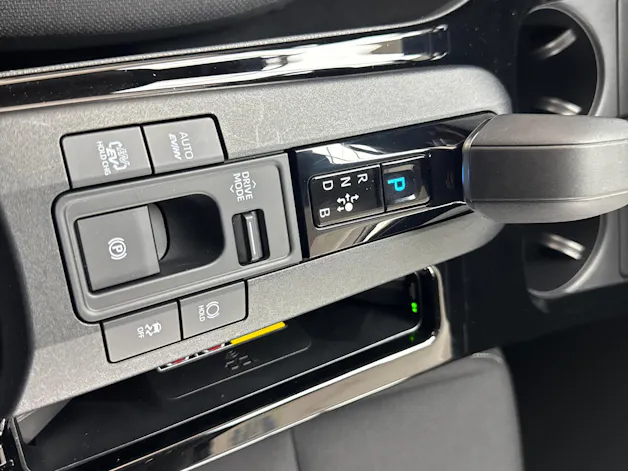 Toyota Prius 2.0 Plug-In-Hybrid Style