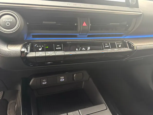 Toyota Prius 2.0 Plug-In-Hybrid Style