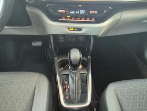https://vehicle.imgix.net/4412242/57a1371f-90c9-42ae-8c6b-16323060aef2.jpg