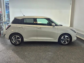 https://vehicle.imgix.net/4412242/c233f7e5-57c4-4968-af39-1c8b49b84344.jpg