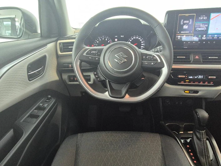 Fahrzeugbild SUZUKI SWIFT