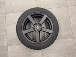 HYUNDAI Kona 1.6 T-GDi Launch 4WD