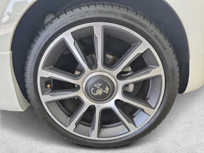 https://vehicle.imgix.net/4412250/3cce191c-612f-41d6-a7f4-1ca644237570.jpg