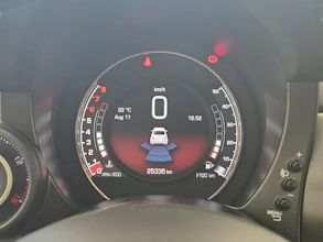 https://vehicle.imgix.net/4412250/499cd69e-d956-446d-9c63-6d9ae473fd6a.jpg