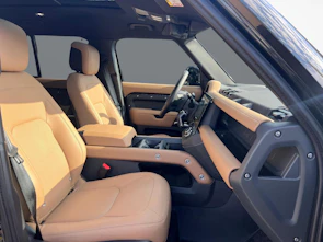 Fahrzeugbild LAND ROVER Defender 110 3.0 D I6 250 X-Dynamic SE